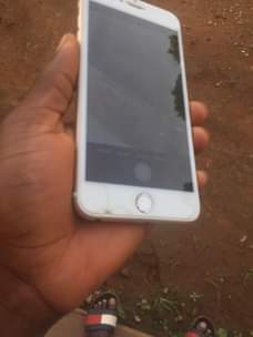 A picture of Iphone 6 64gb.