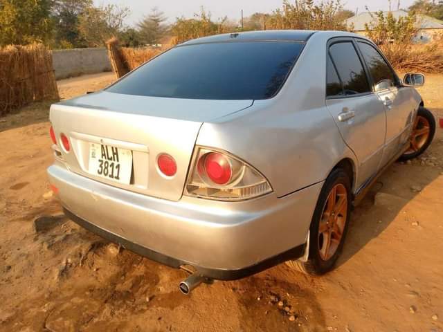 used toyota altezza