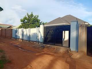 A picture of House for sale 3 Bedrooms 3 Indoor Toilets Sitting Dining