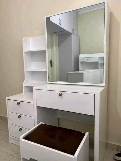 dressing table