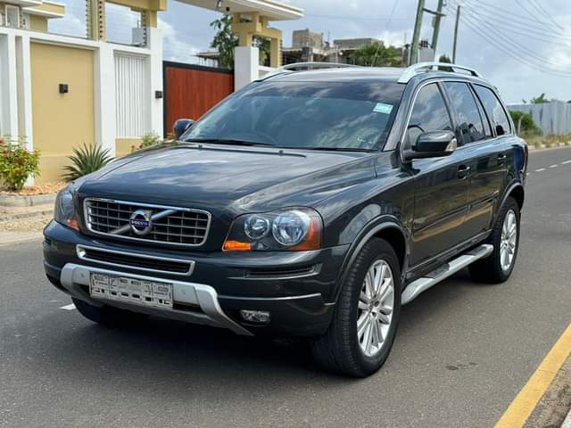 A picture of Volvo million 30 tu kwa mawasiliano piga 0789 759 459