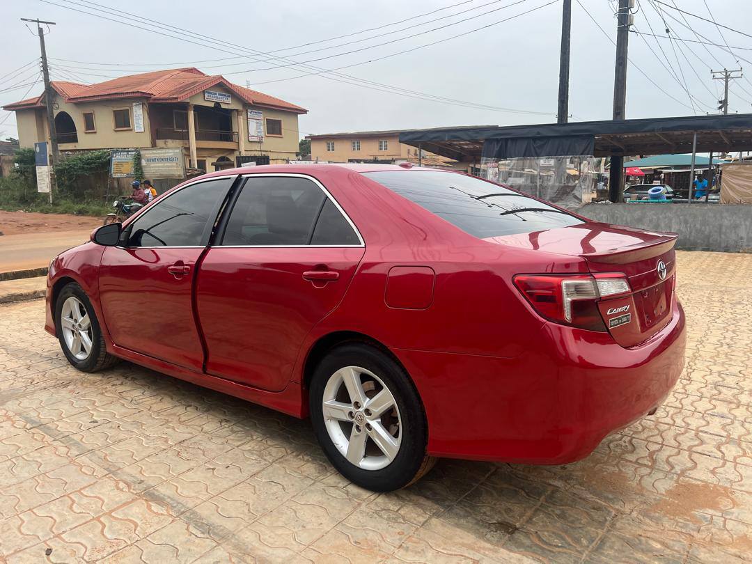 A picture of Registered clean Toyota camry SE 2014
