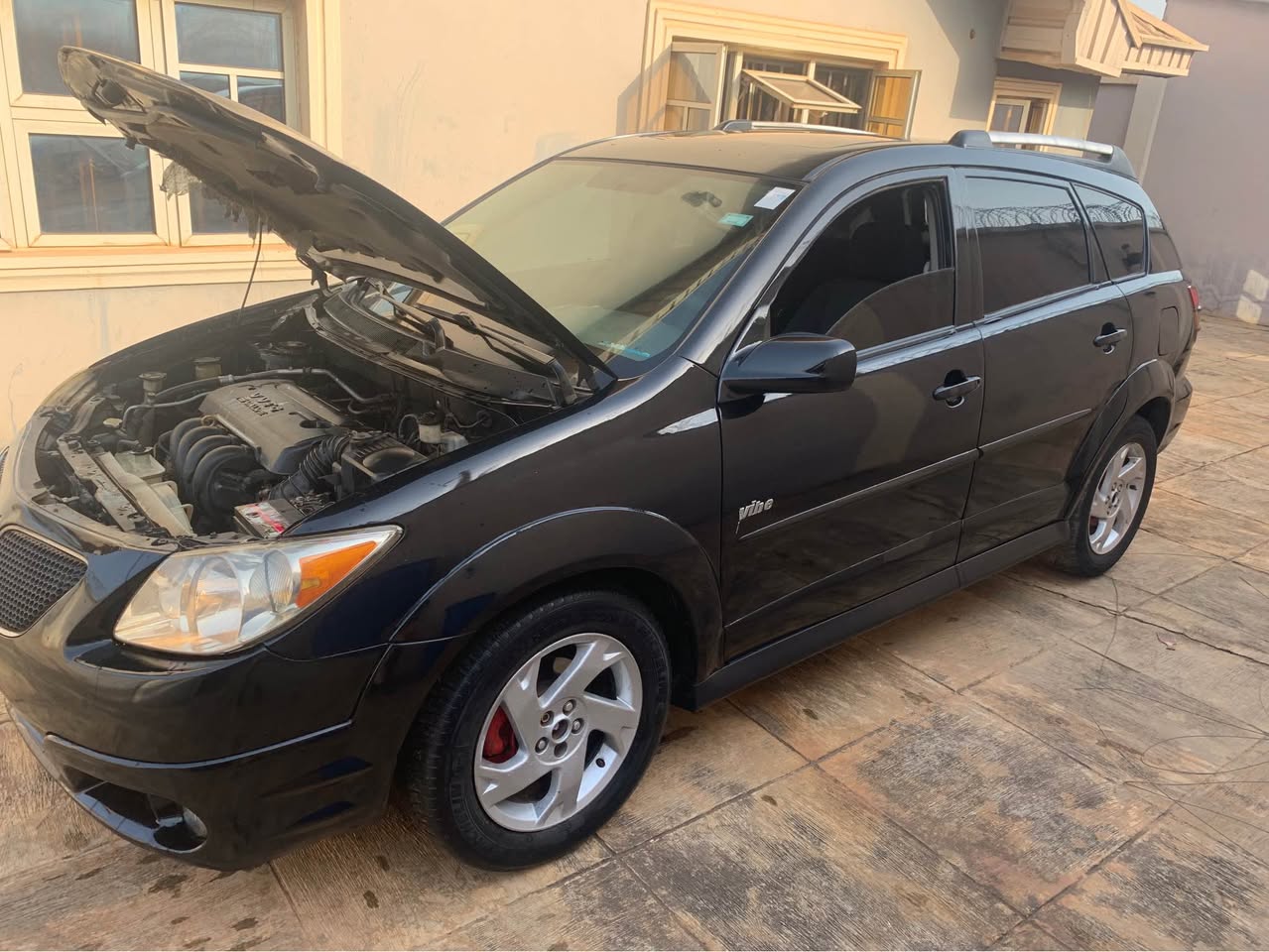 A picture of CLEAN 2005 Pontiac Vibe