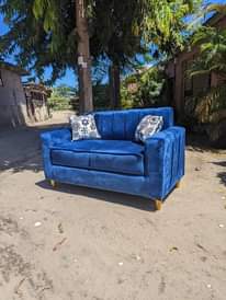 A picture of Nina UZA kabati za nguo bei 240 Sofa zipo tayari