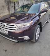 A picture of TOYOTA HIGHLANDER 2012 IN GOOD WORKING CONDITION 3 SEATER ENGINE