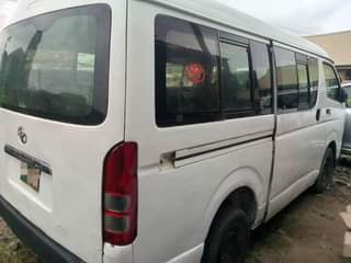 A picture of Toyota Hiace Hummer Bus 