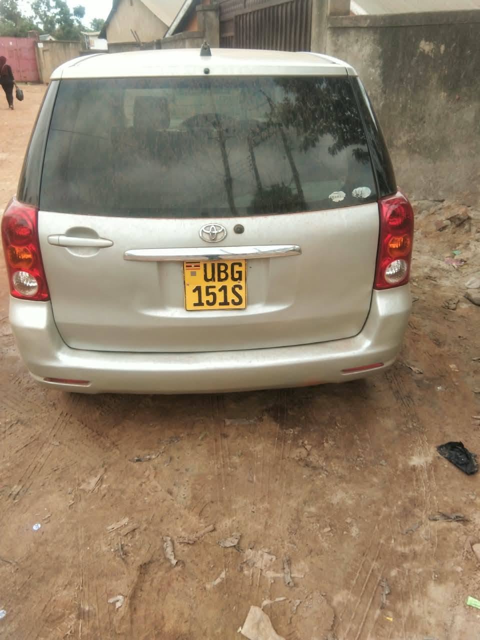 A picture of Raum 0705375387 0776639068 watsup 12 5m