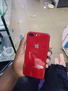 A picture of IPhone 8 plus 64gb at 450k