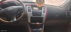 A picture of Lexus RX 330 baked on first body engine and gear