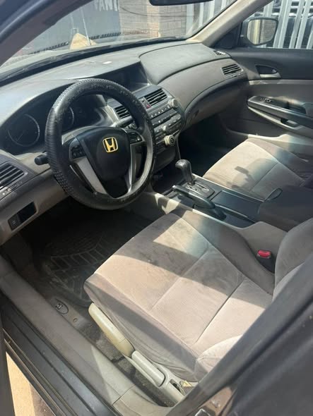 A picture of Honda Accord 2008 LX