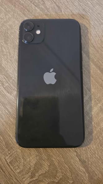 A picture of IPhone 11