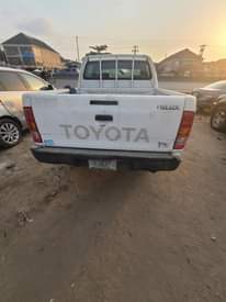 A picture of Toyota hilux 2008