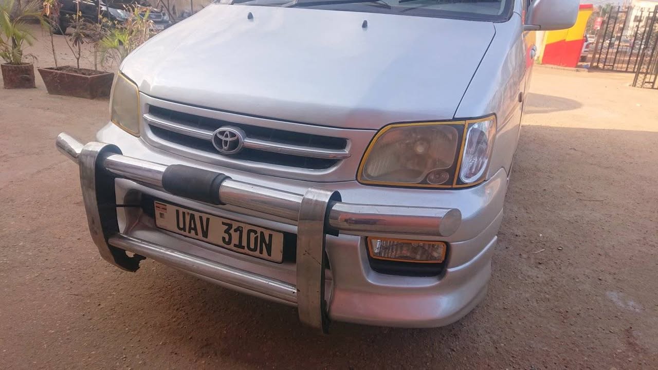 A picture of Toyota noah