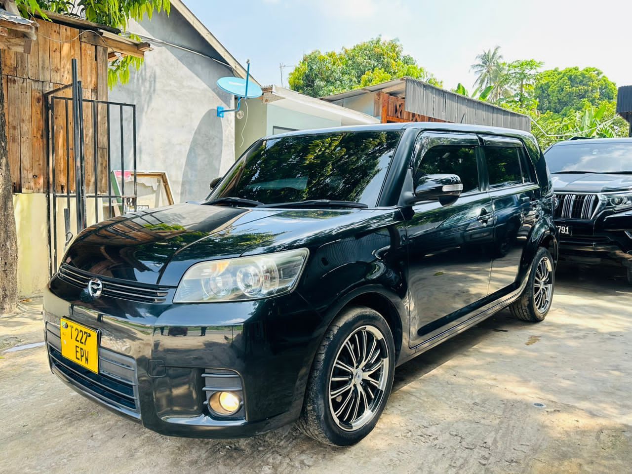 A picture of car