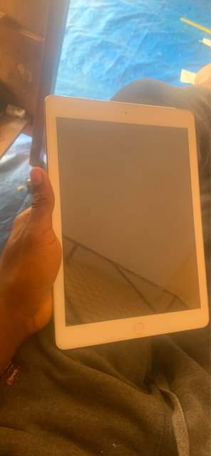 A picture of IPad Air
