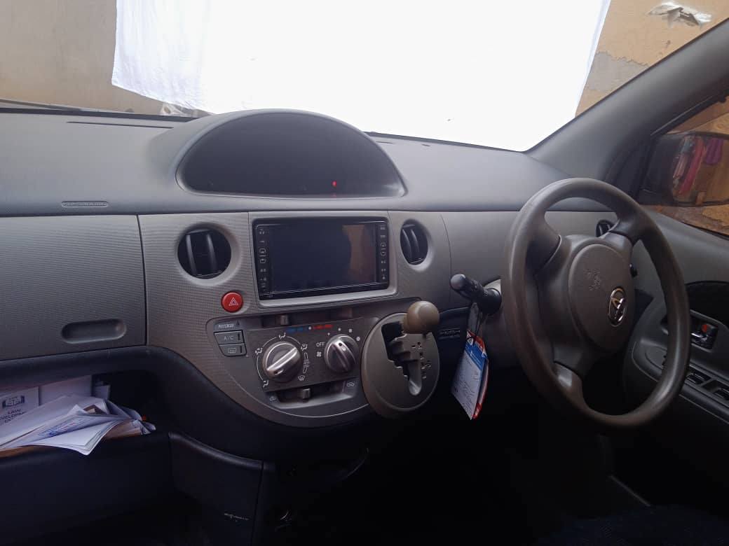 A picture of Sienta UBA Call 0753582273