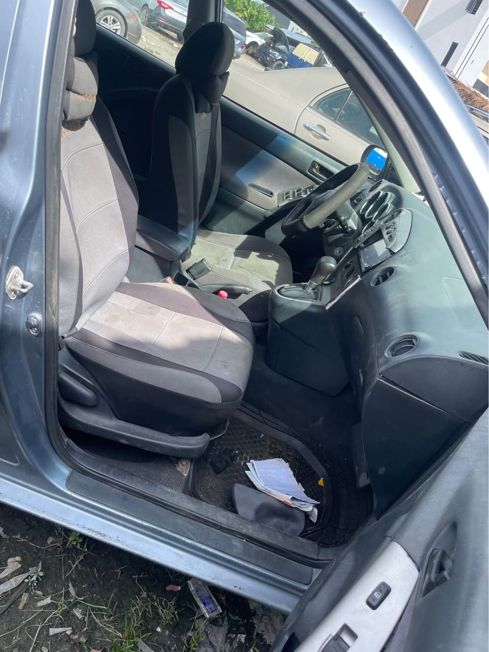 A picture of Toyota matrix 04
