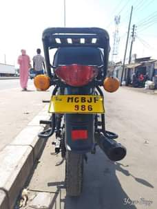 A picture of Boxer 150
