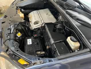 A picture of Lexus RX 330