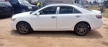 A picture of Fastest finger 2008 Toyota Camry Very clean in and out