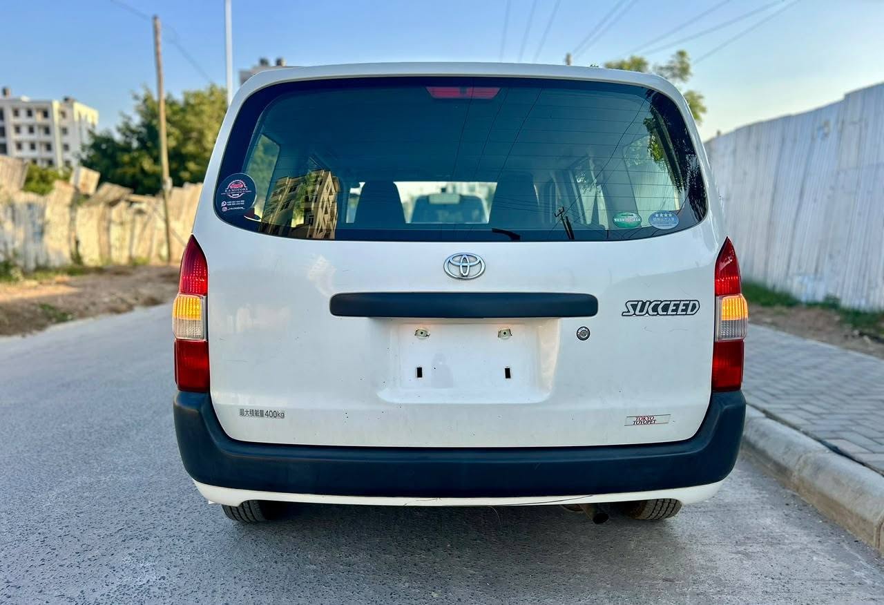 A picture of TOYOTA PROBOX