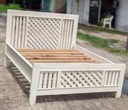 A picture of Nauza kitanda 5 6 mbao nzito nipgie 0756943304 Cha kuwai