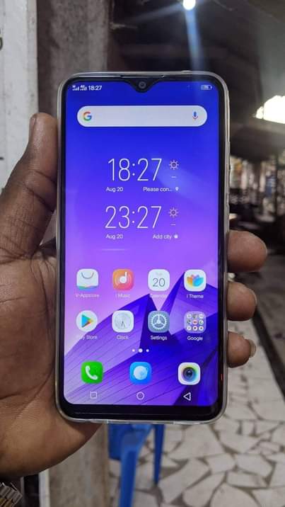 A picture of Vivo y93