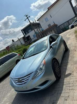 A picture of Super Excellent Hyundai Sonata 2013 TOKS STANDARD Fabric seats interior