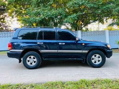 A picture of LAND CRUISER AMAZON