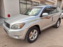 A picture of Toyota RAV4 2008 bote automatique avec 4x4 nouvellement immatricul climatisation