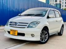 A picture of T0YOTA IST