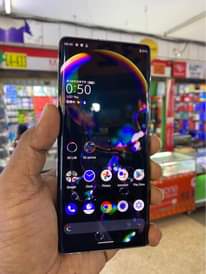 A picture of Aquos R6 sharp 128gb