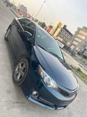 A picture of V. Clean well maintained 2013 Toyota Camry Sport. Toks standard