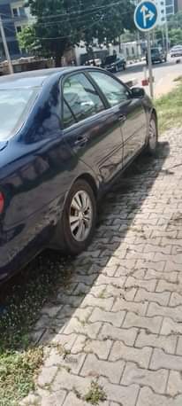 A picture of 2006 model Toyota camry sports slightly used