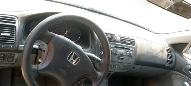 A picture of Honda Civic 2004 Automatic Sound engine and gear AC need