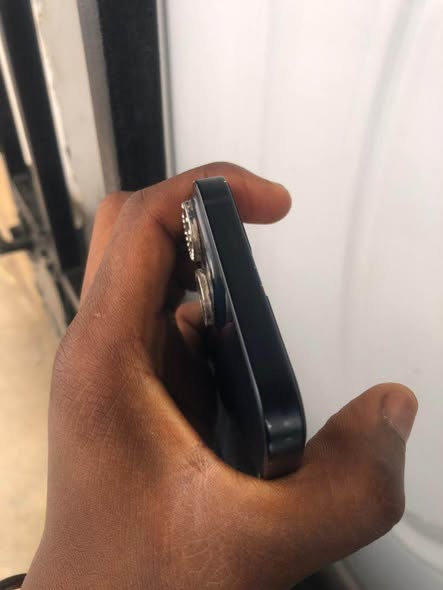 A picture of iPhone 13 128gig