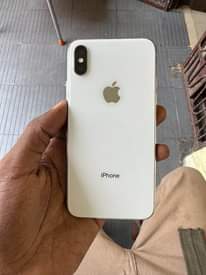 A picture of iPhone X 64gb bei 350 000 0692853914 Face ID ipo