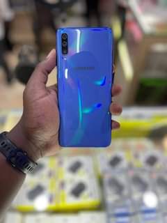 A picture of Samsung A70 350 000ugx