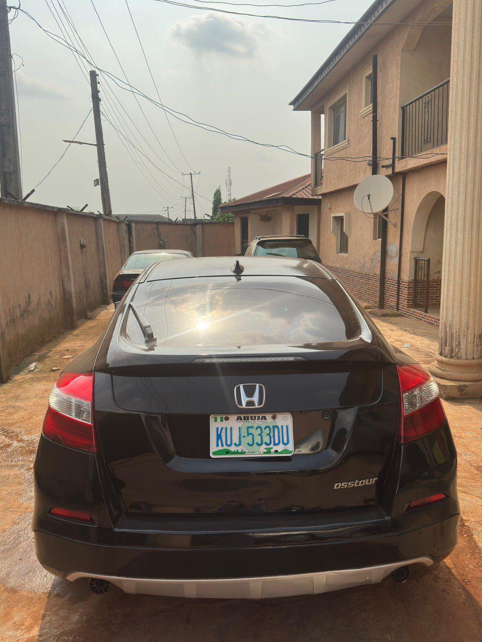 A picture of 2014 HONDA CROSSTOUR