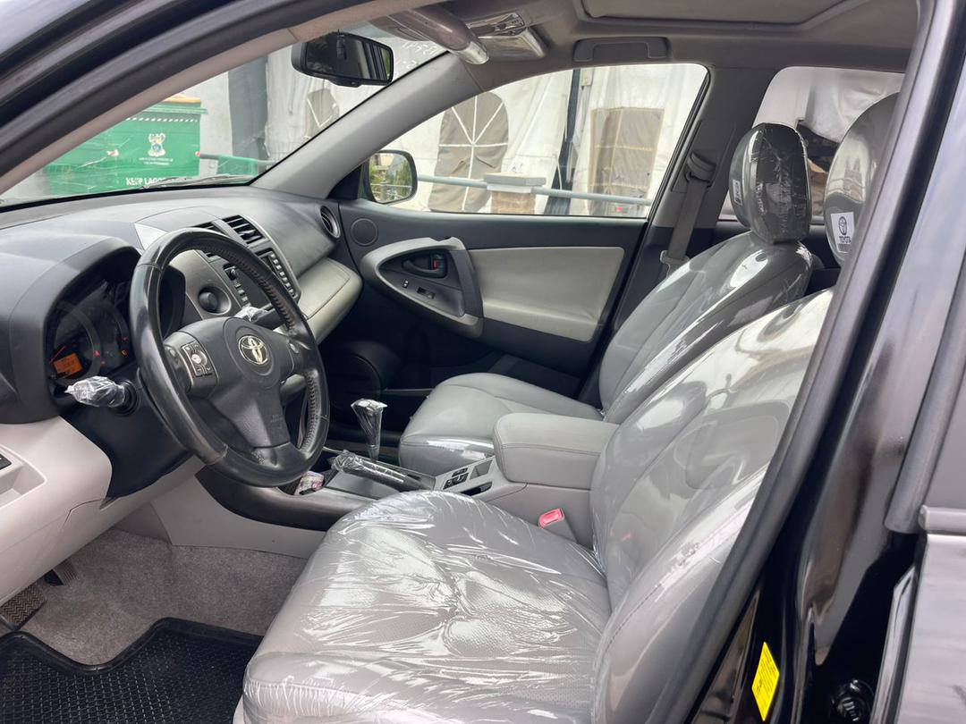 A picture of Toyota Rav4 2009