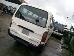 A picture of Hurry up now Toyota hiace bus Engine sound Gear sharp