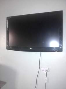 A picture of Tv 14 kibuto tv 43 led lg blender matrix