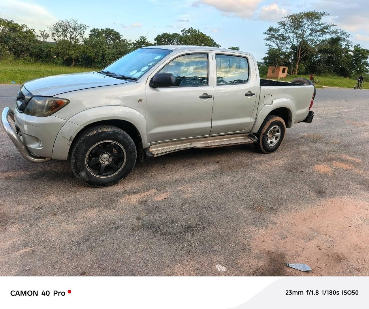 A picture of Hilux 2kd engine perfect for sale price 180 000 call