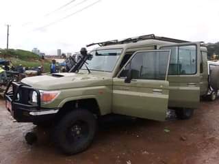 A picture of Professional Tourists car crafting