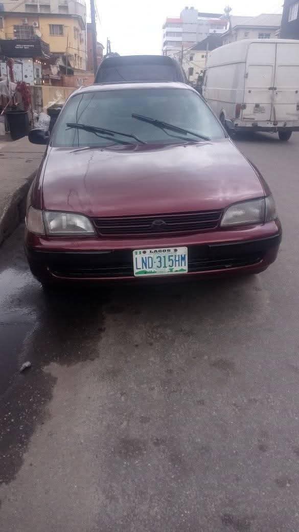 A picture of 2000 Toyota carina e