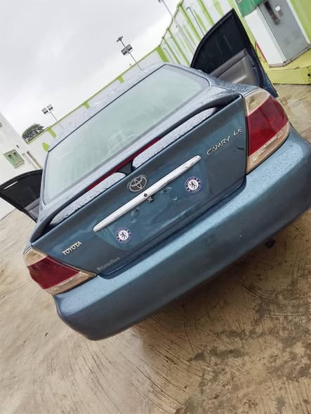 A picture of 2004 Camry toyota
