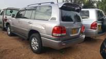 A picture of Land cruiser VXL