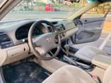 A picture of toyota camry 2004 LE