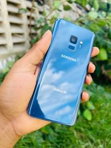 A picture of Samsung s9