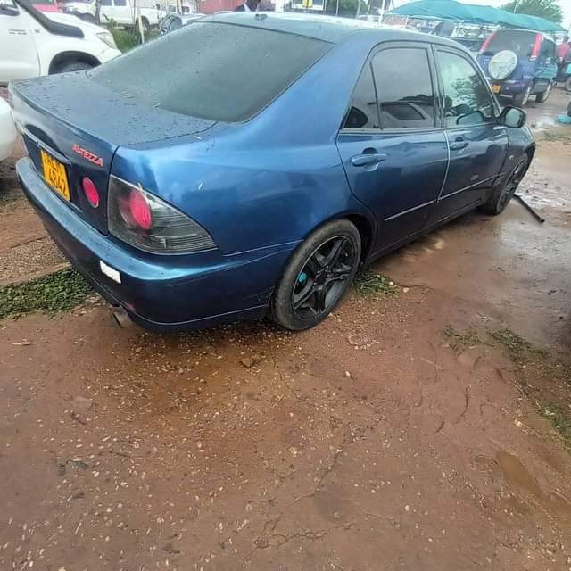 used toyota altezza